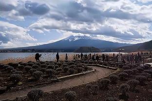 马刺老板：我们要采取缓慢谨慎的方式建队 走捷径往往会适得其反